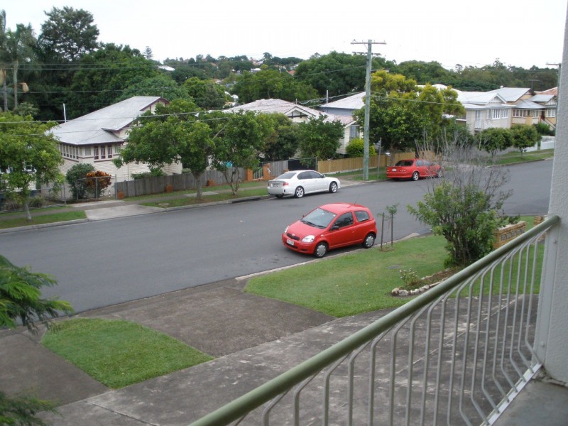 4/1 Lamette Street, Holland Park QLD 4121