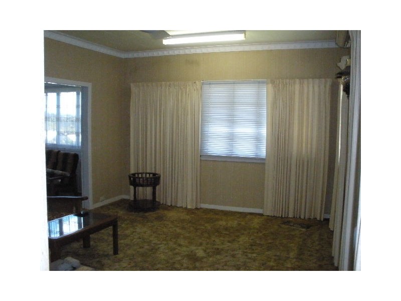 24 Galsworthy Street, Holland Park West QLD 4121