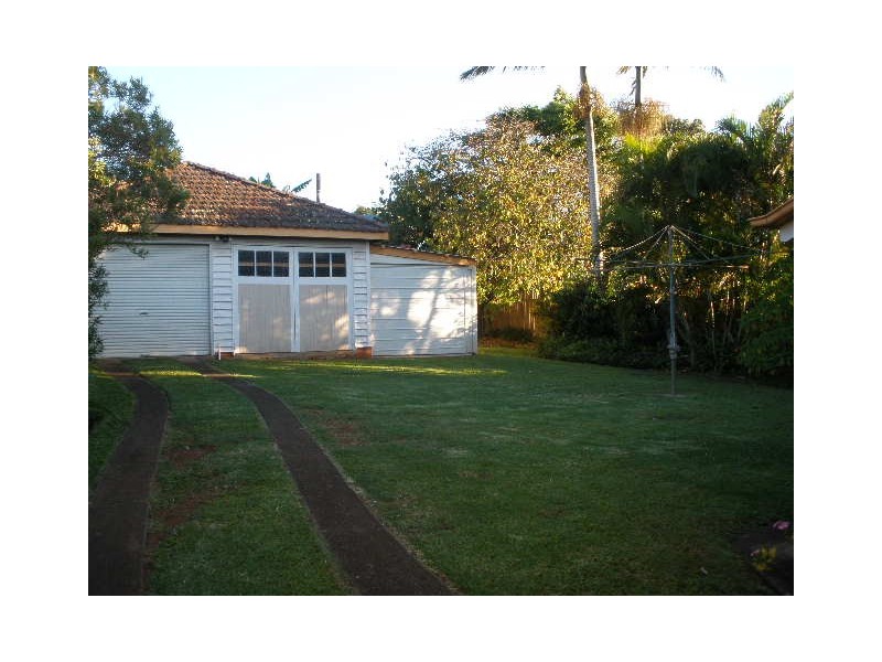 24 Galsworthy Street, Holland Park West QLD 4121