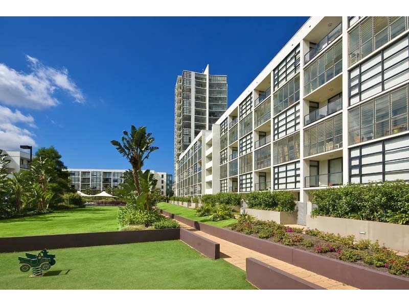 1002/221 Sydney Park Road, Erskineville NSW 2043