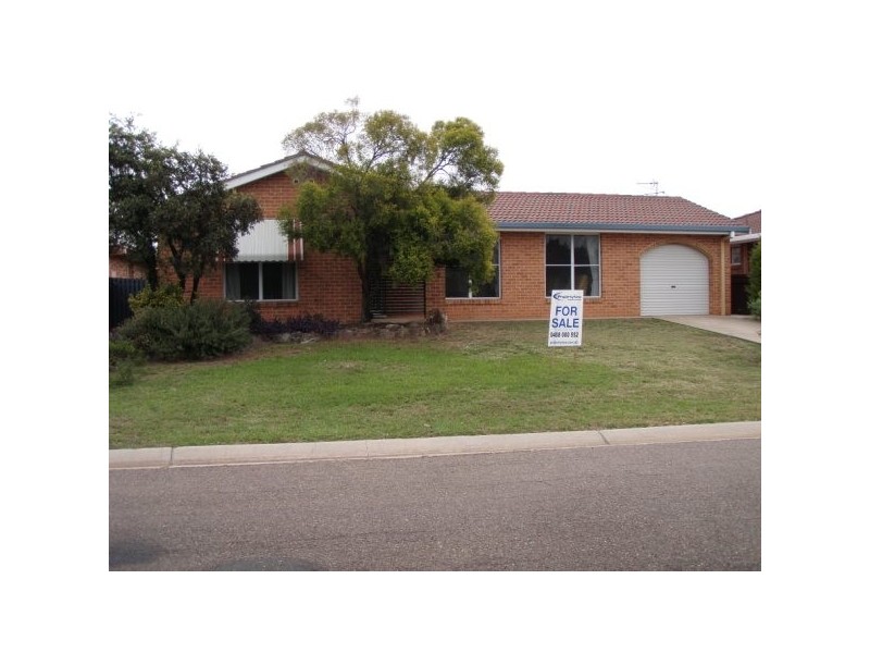 9 Mullumbimby Close, Tamworth NSW 2340