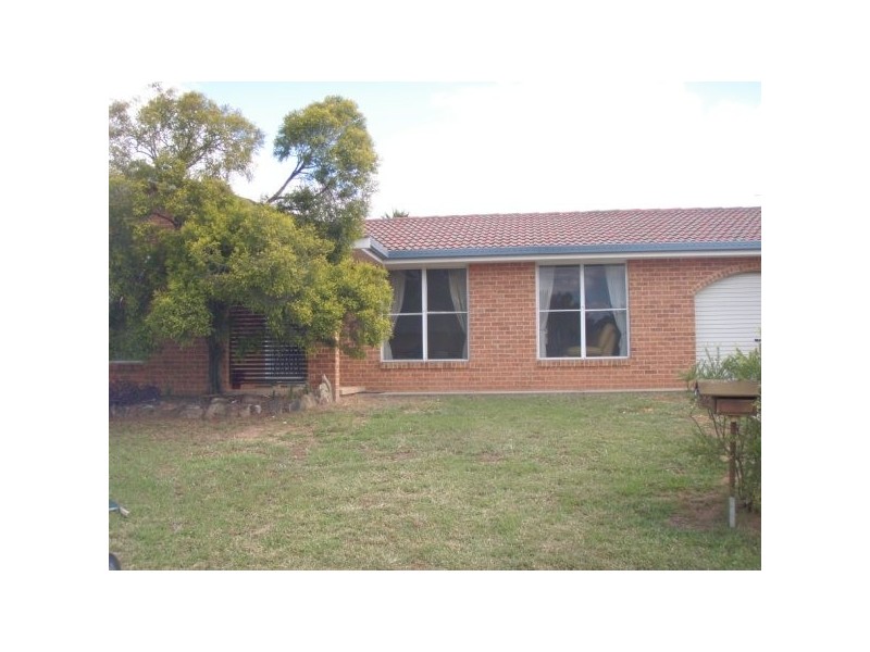 9 Mullumbimby Close, Tamworth NSW 2340