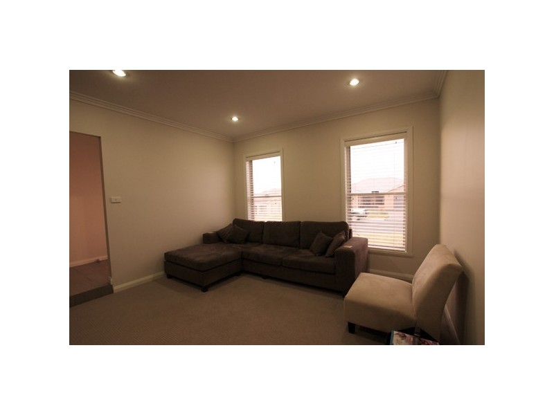 26 Munro Street, Windradyne NSW 2795