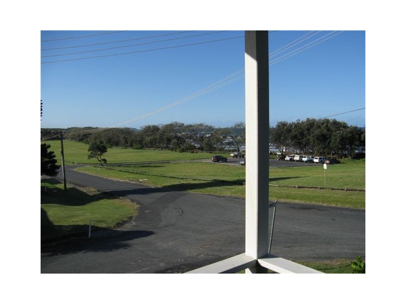 1/110 Sandy Beach Drive, Sandy Beach NSW 2456