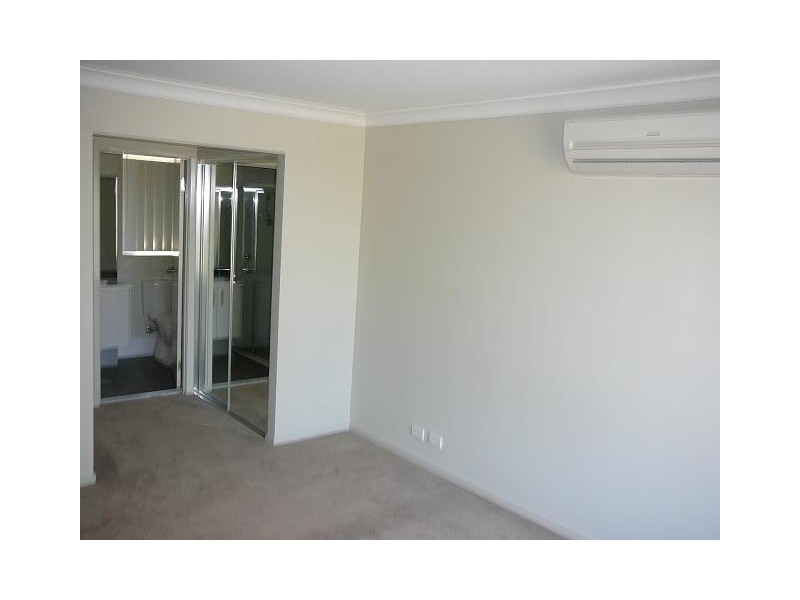118 Minorca Circuit, Spring Farm NSW 2570