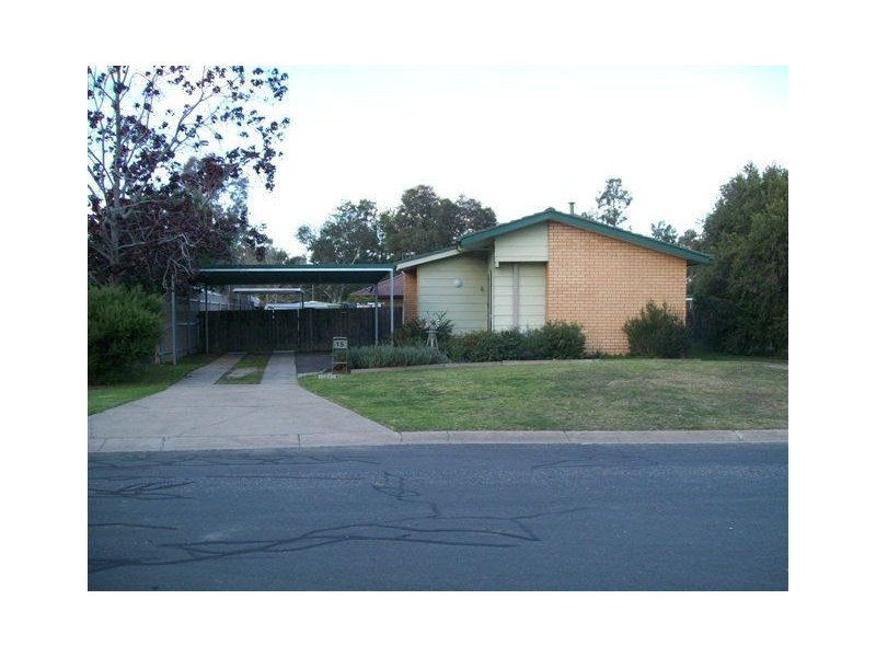 15 Talgarno Court, Thurgoona NSW 2640