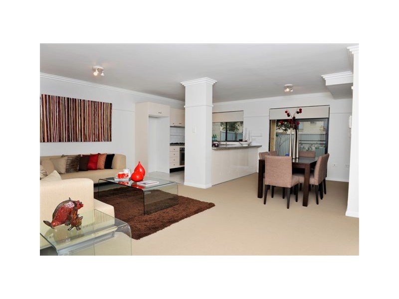 8/4-8 Russell Street, Northmead NSW 2152