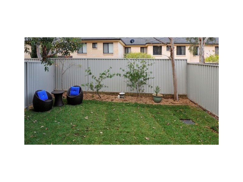 8/4-8 Russell Street, Northmead NSW 2152