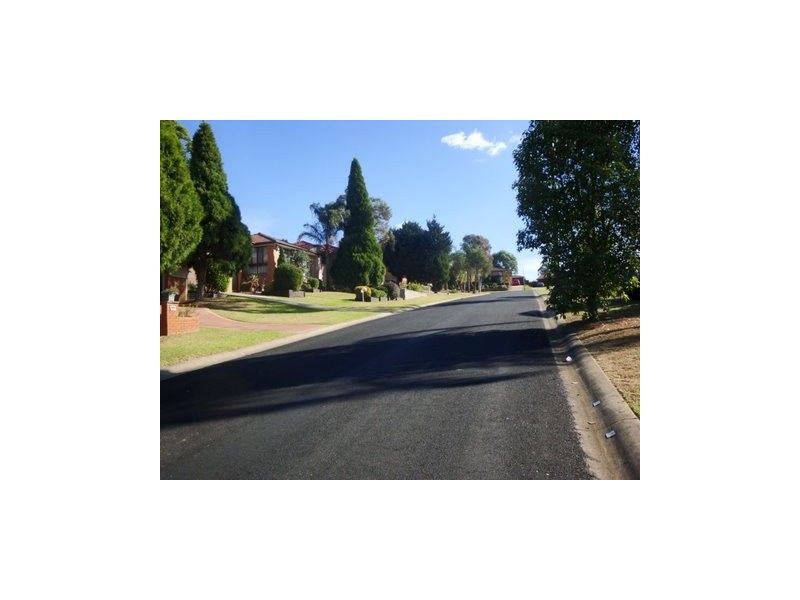 4 Bianca Place, Rosemeadow NSW 2560