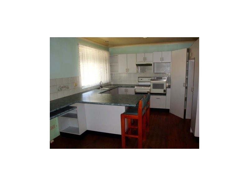 4 Bianca Place, Rosemeadow NSW 2560