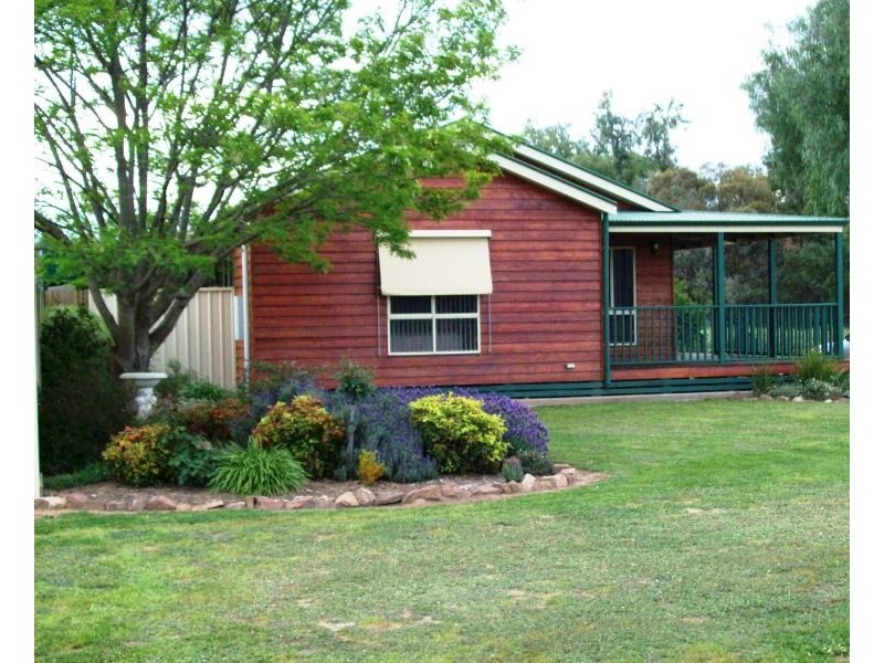 13 Scobie Street South, Avenel VIC 3664