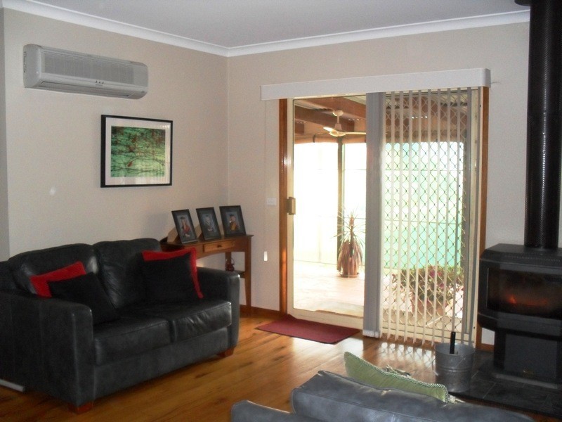 13 Scobie Street South, Avenel VIC 3664