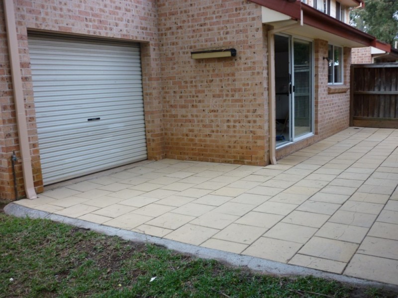 2/328 Seven Hills Road, Kings Langley NSW 2147