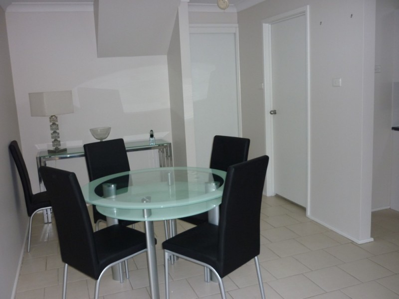 2/328 Seven Hills Road, Kings Langley NSW 2147