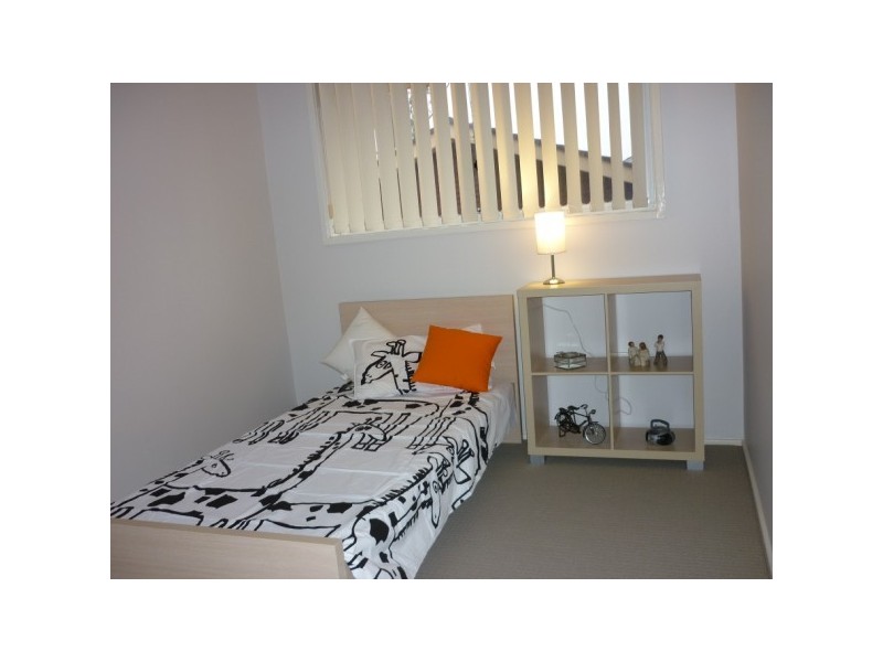 2/328 Seven Hills Road, Kings Langley NSW 2147