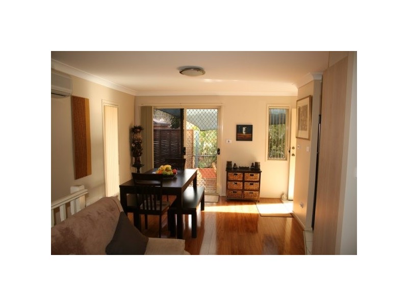 2/16 Paton Street, Woy Woy NSW 2256