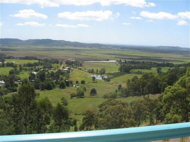 211 Ocean Vista Drive, Maroochy River QLD 4561