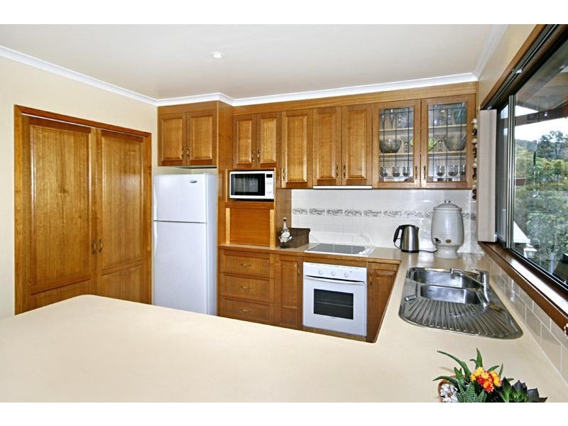 10 Sublime Point Avenue, Tascott NSW 2250