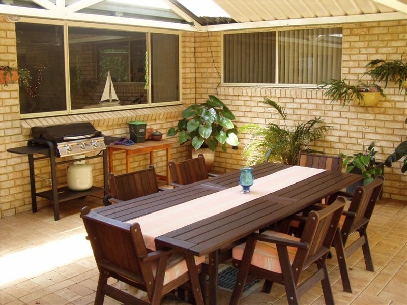 8 Nunga Street, Safety Beach NSW 2456