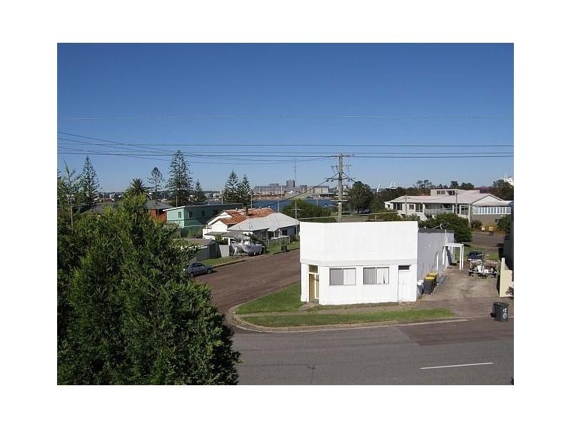 24 Fullerton Street, Stockton NSW 2295