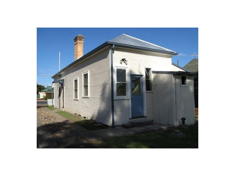 49 Guernsey St, Scone NSW 2337