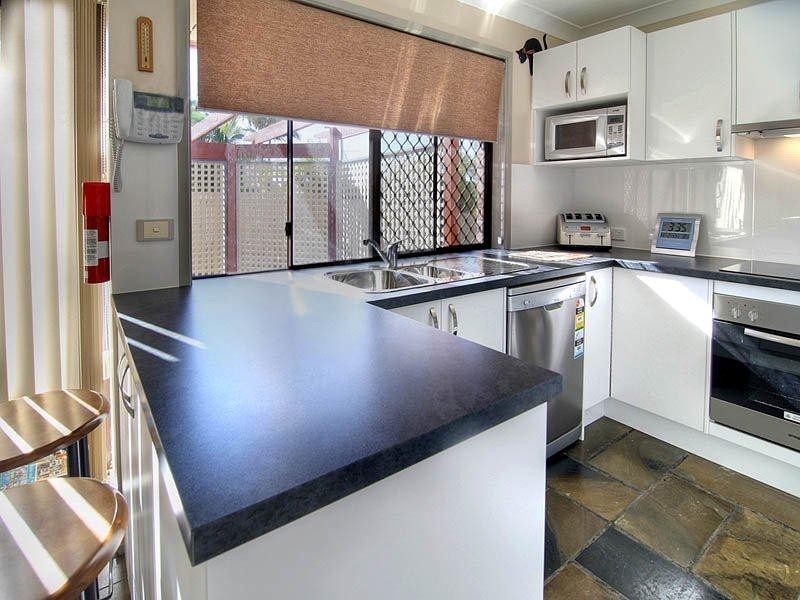 6 Homebush Drive, Regents Park QLD 4118