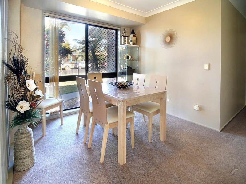 6 Homebush Drive, Regents Park QLD 4118