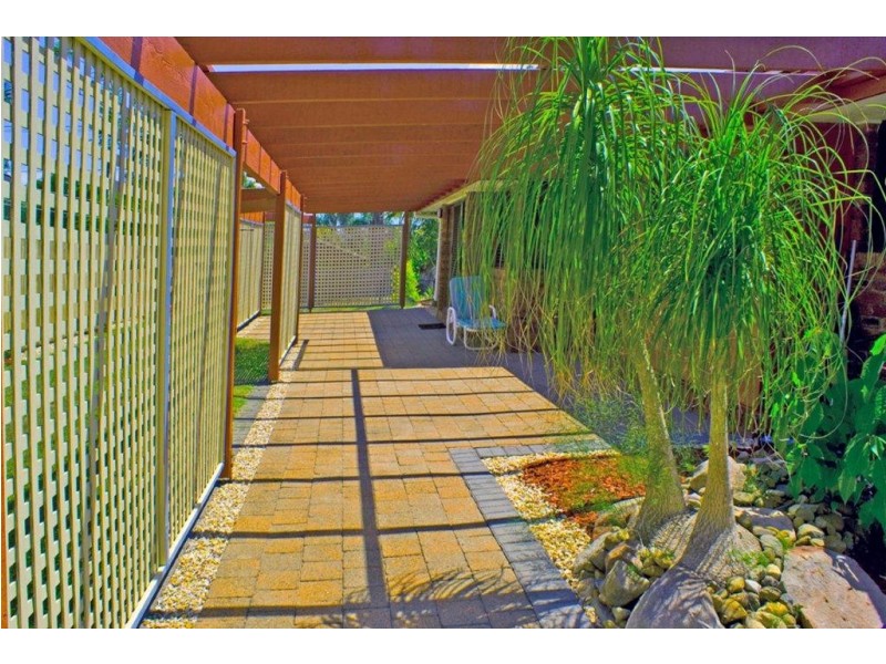 6 Homebush Drive, Regents Park QLD 4118