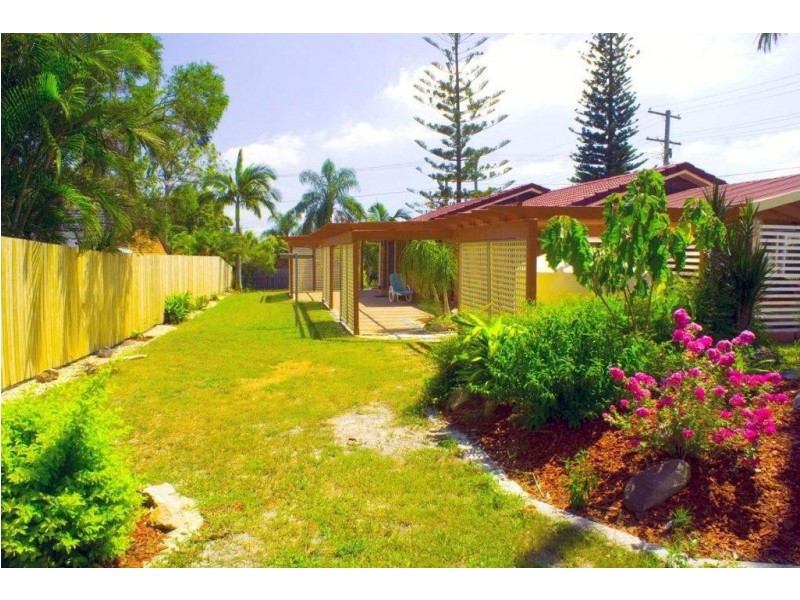 6 Homebush Drive, Regents Park QLD 4118