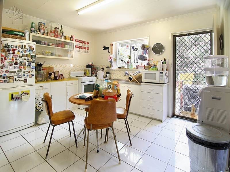 7 Government Road, Labrador QLD 4215
