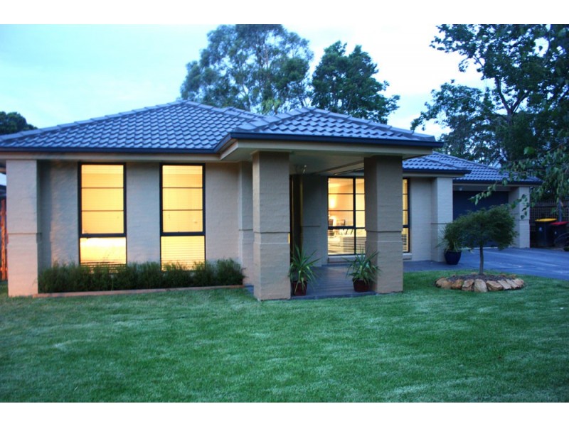 18 Railway Parade, Willow Vale NSW 2575