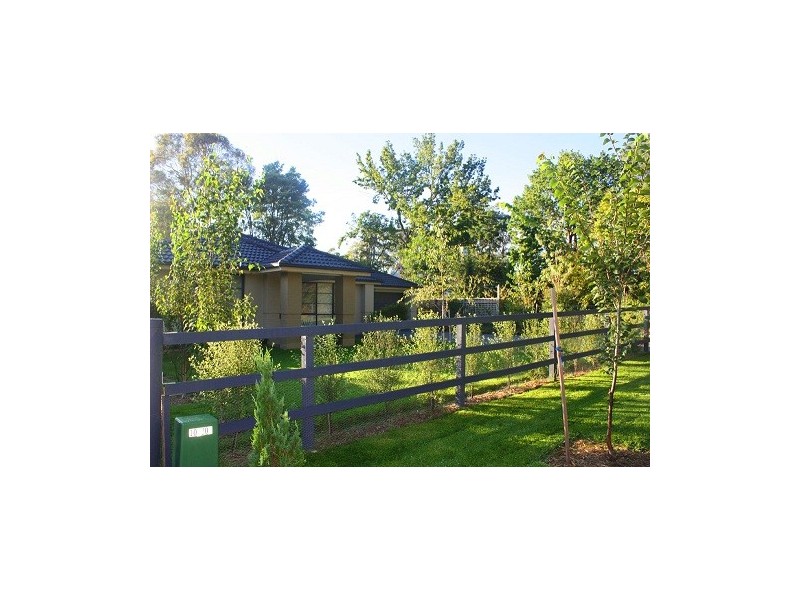 18 Railway Parade, Willow Vale NSW 2575