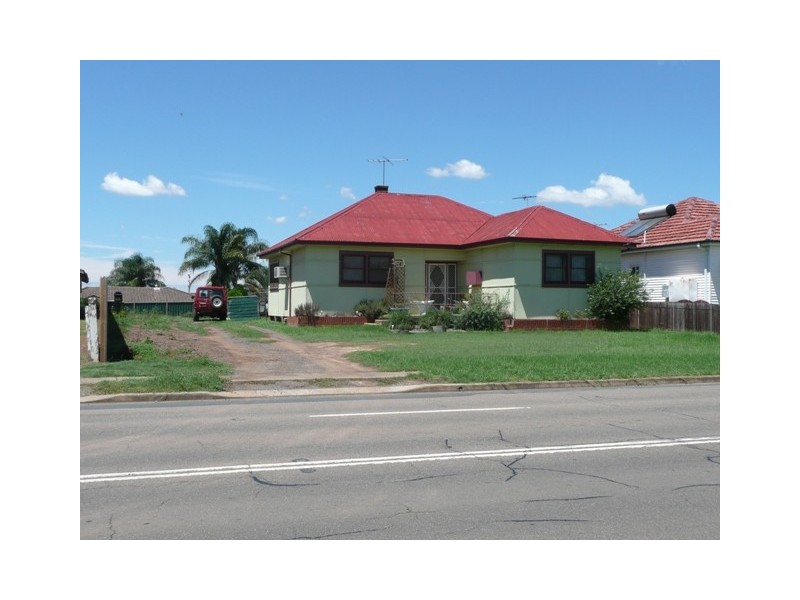 84 Canterbury Road, Glenfield NSW 2167