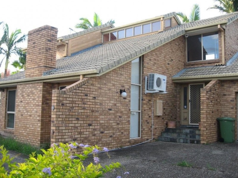 194 Emerald Drive, Regents Park QLD 4118