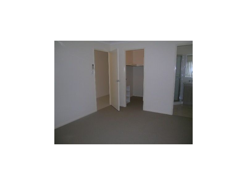 8 Whites Court, Albany Creek QLD 4035