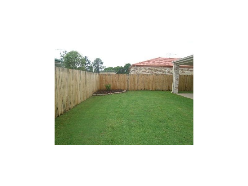 8 Whites Court, Albany Creek QLD 4035