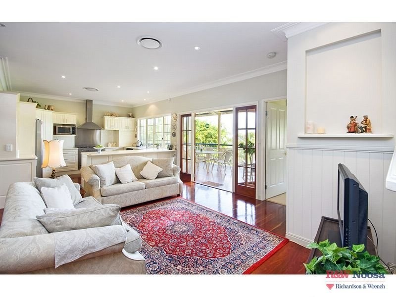 5 Southern Cross Parade, Sunrise Beach QLD 4567