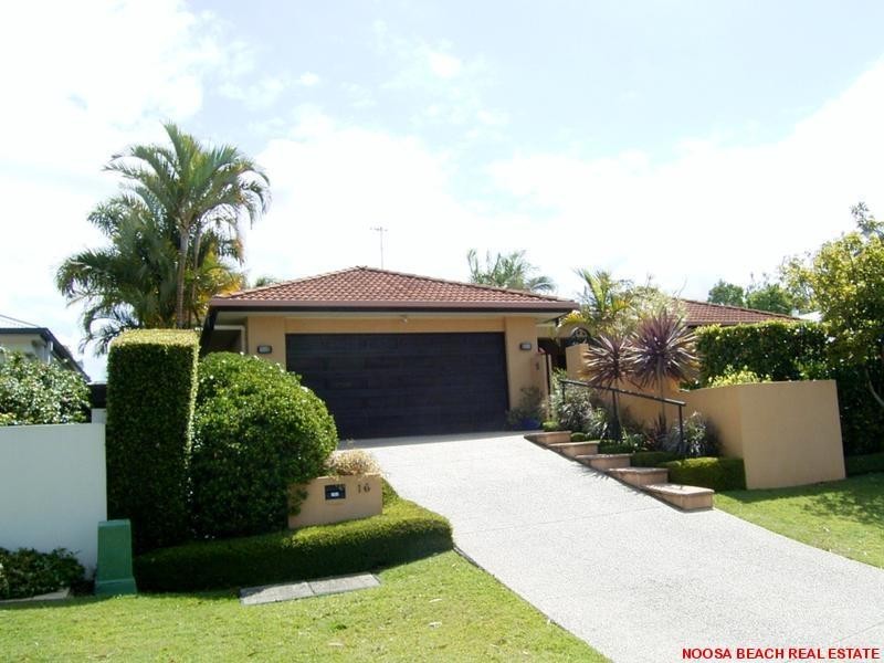 16 STARBOARD AVENUE, Noosaville QLD 4566