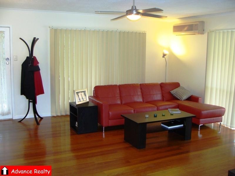 76 Niven St, Stafford Heights QLD 4053