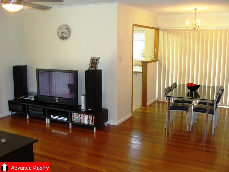 76 Niven St, Stafford Heights QLD 4053