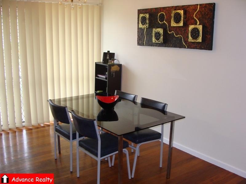 76 Niven St, Stafford Heights QLD 4053