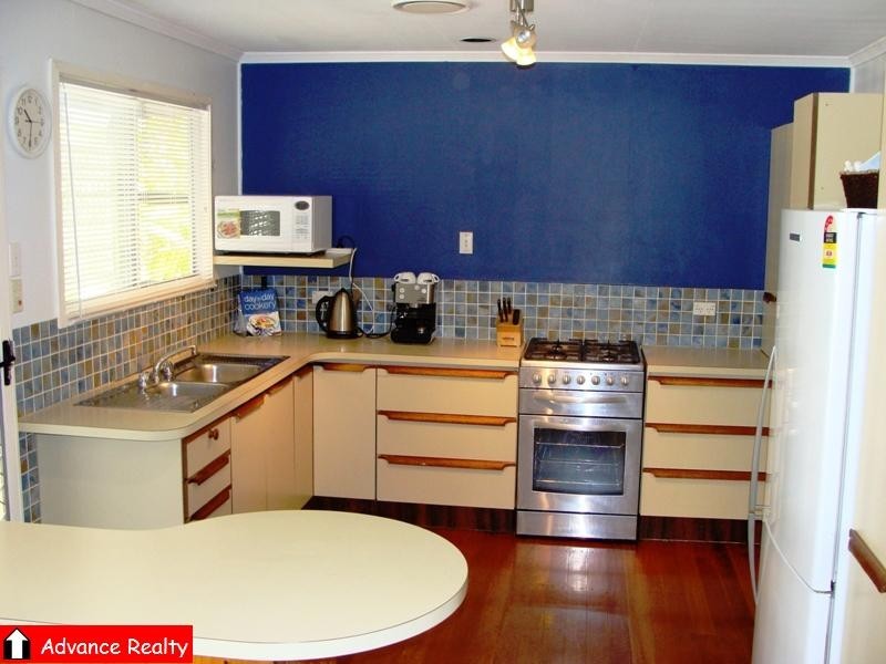 6 Bolong Cr, Ferny Hills QLD 4055