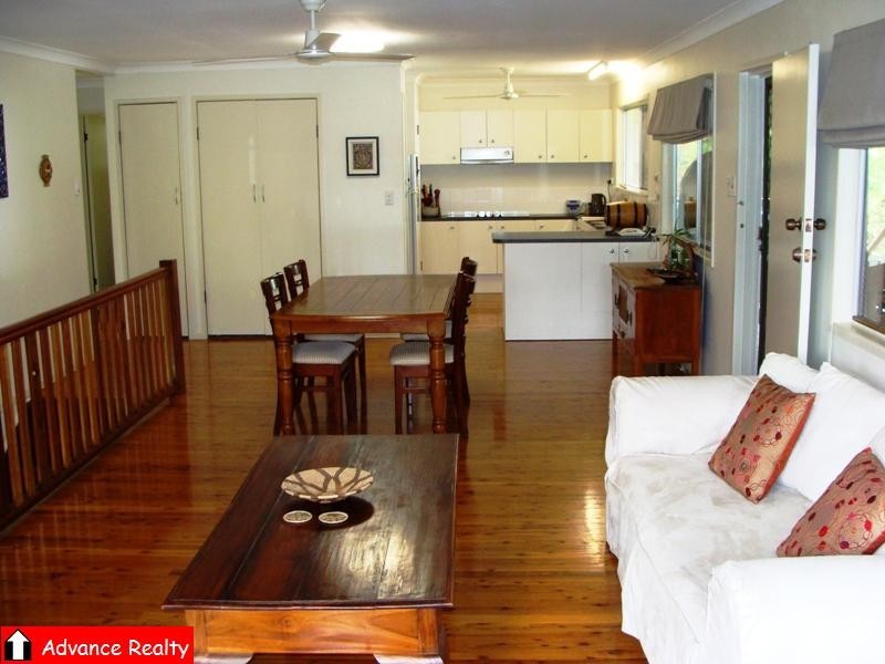 15 Pylara Cr, Ferny Hills QLD 4055