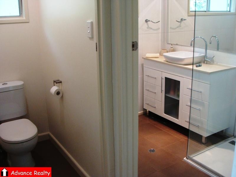 15 Pylara Cr, Ferny Hills QLD 4055