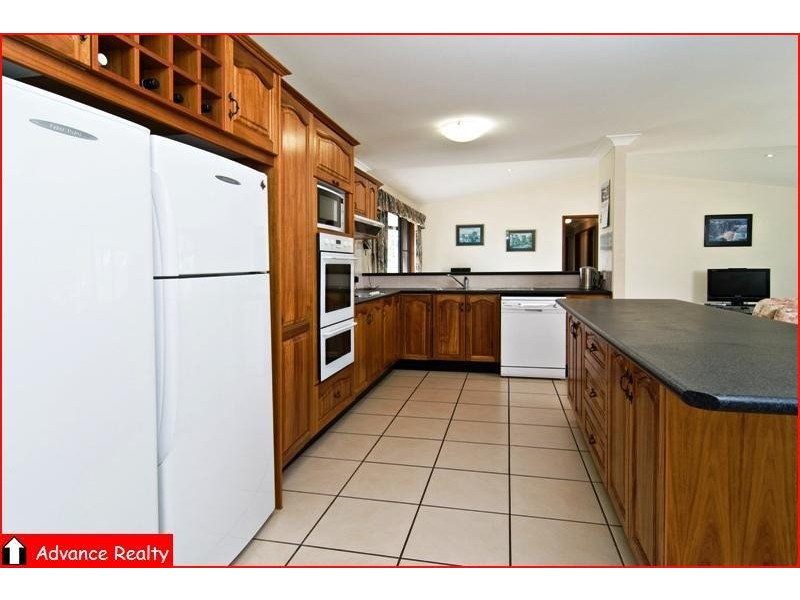 1 Benjamin Cl, Samford Valley QLD 4520