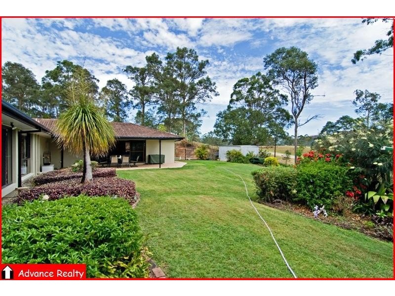 1 Benjamin Cl, Samford Valley QLD 4520