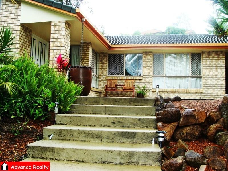 11 Greenfern Pl, Ferny Grove QLD 4055