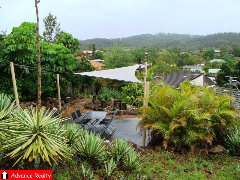 11 Greenfern Pl, Ferny Grove QLD 4055