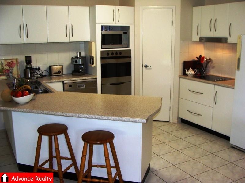 4 Glencoe Cl, Ferny Grove QLD 4055