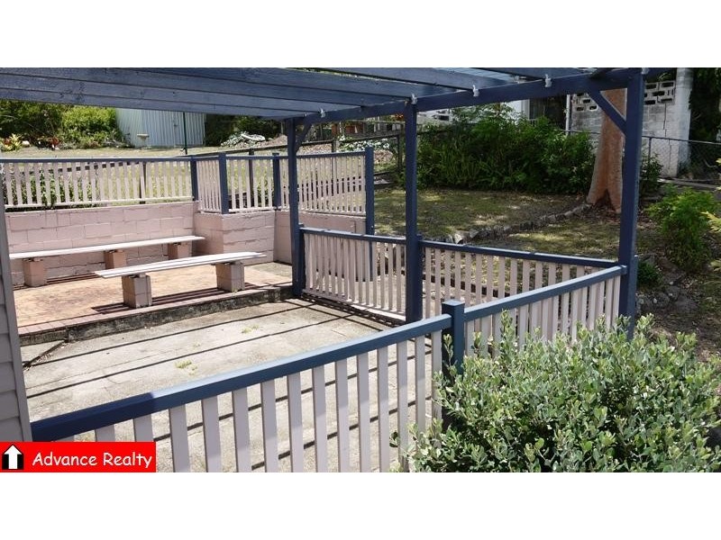 10 Gordon Rd, Ferny Hills QLD 4055